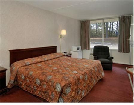 Travel Inn Хоумууд Стая снимка