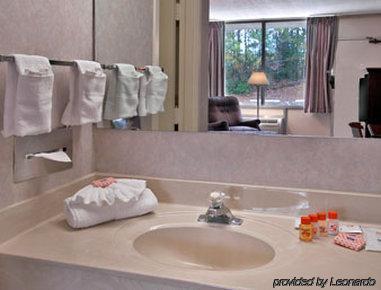 Travel Inn Хоумууд Стая снимка